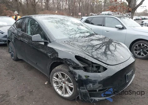 2023 Tesla Model Y Awd/Long Range Dual Motor All-Wheel Drive from USA, damaged, VIN 7SAYGDEE3PA186610